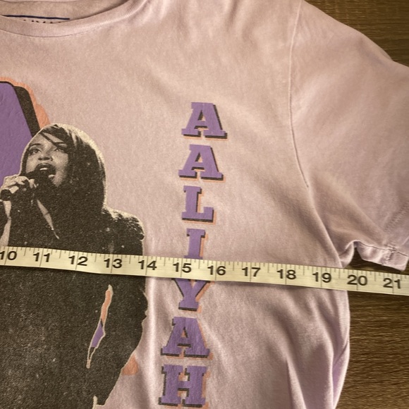 AALIYAH "Rock the Boat" Purple T-Shirt Adult Small Unisex EUC - Picture 5 of 7